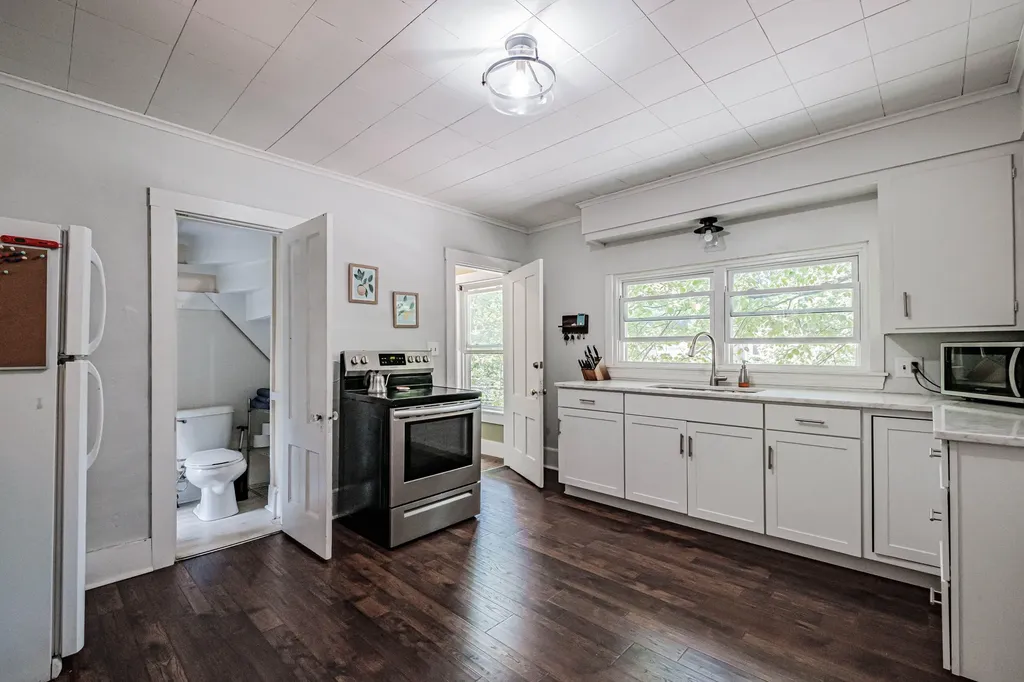68 Lake Street Auburn ME 04210