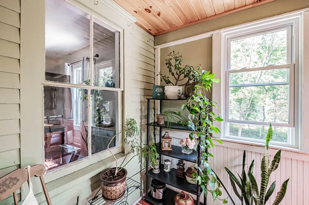 68 Lake Street Auburn ME 04210