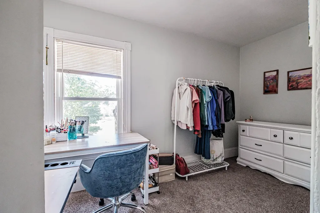 68 Lake Street Auburn ME 04210