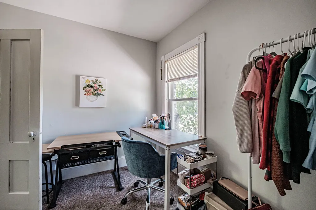 68 Lake Street Auburn ME 04210