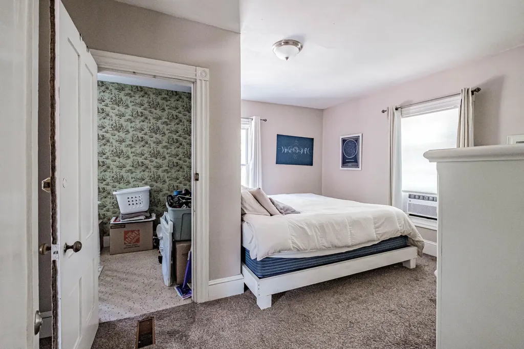 68 Lake Street Auburn ME 04210