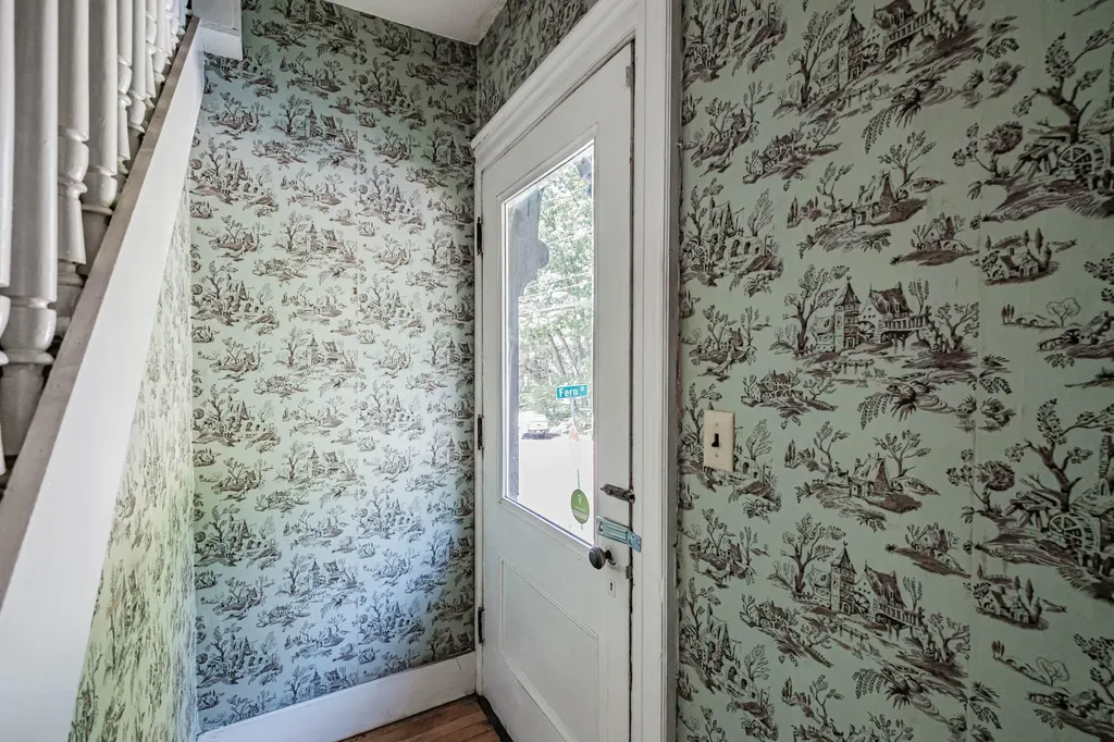 68 Lake Street Auburn ME 04210