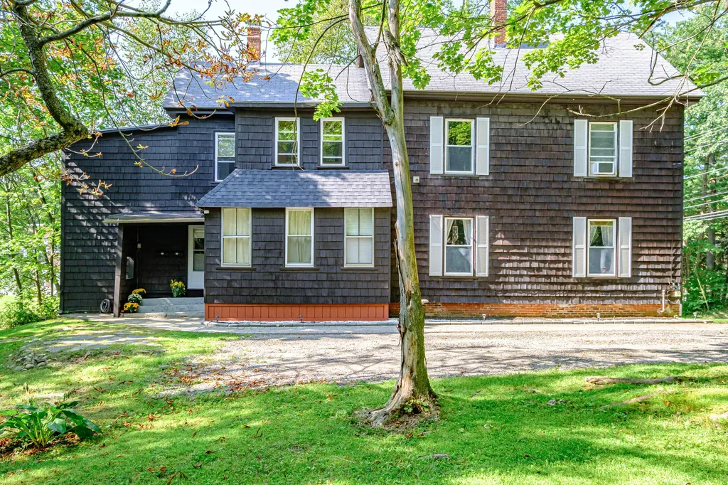 68 Lake Street Auburn ME 04210