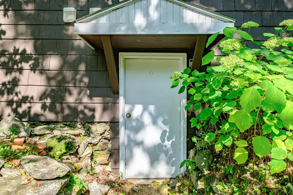 68 Lake Street Auburn ME 04210