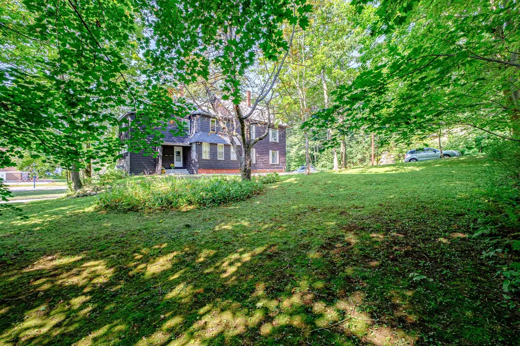 68 Lake Street Auburn ME 04210