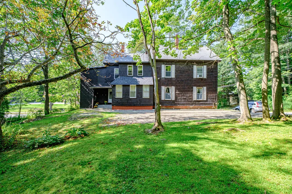 68 Lake Street Auburn ME 04210