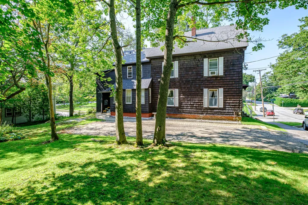 68 Lake Street Auburn ME 04210