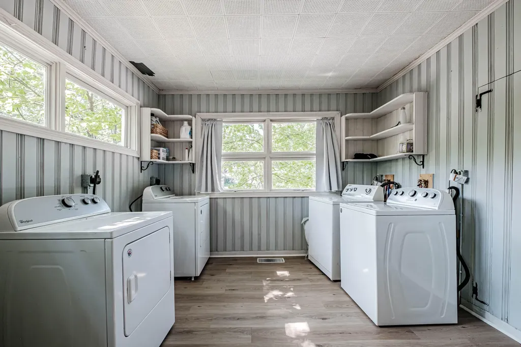 68 Lake Street Auburn ME 04210