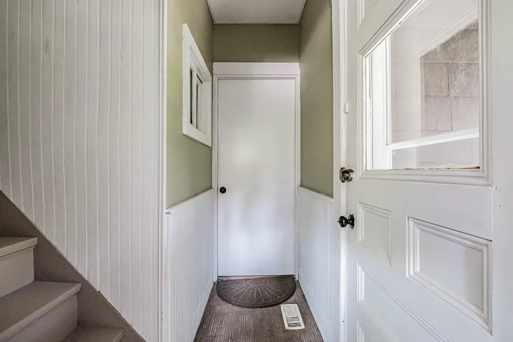 68 Lake Street Auburn ME 04210