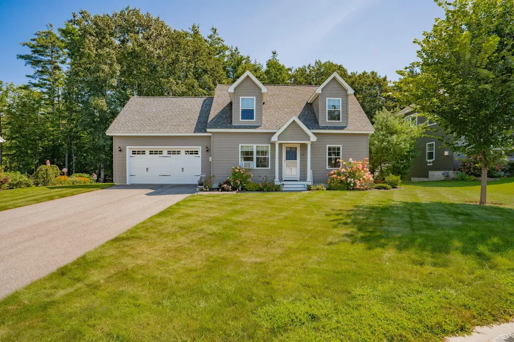 15 Grove Street Gorham ME 04038