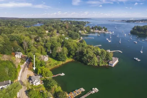 160 Whipple Road Kittery ME 03904