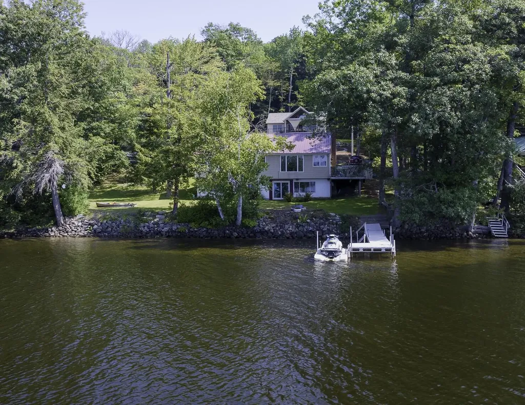 436 Memorial Drive Winthrop ME 04364