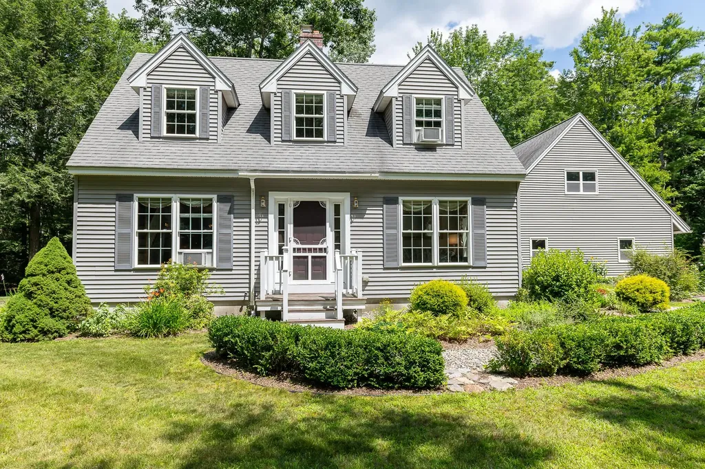 49 Lucas Lane Bowdoinham ME 04008