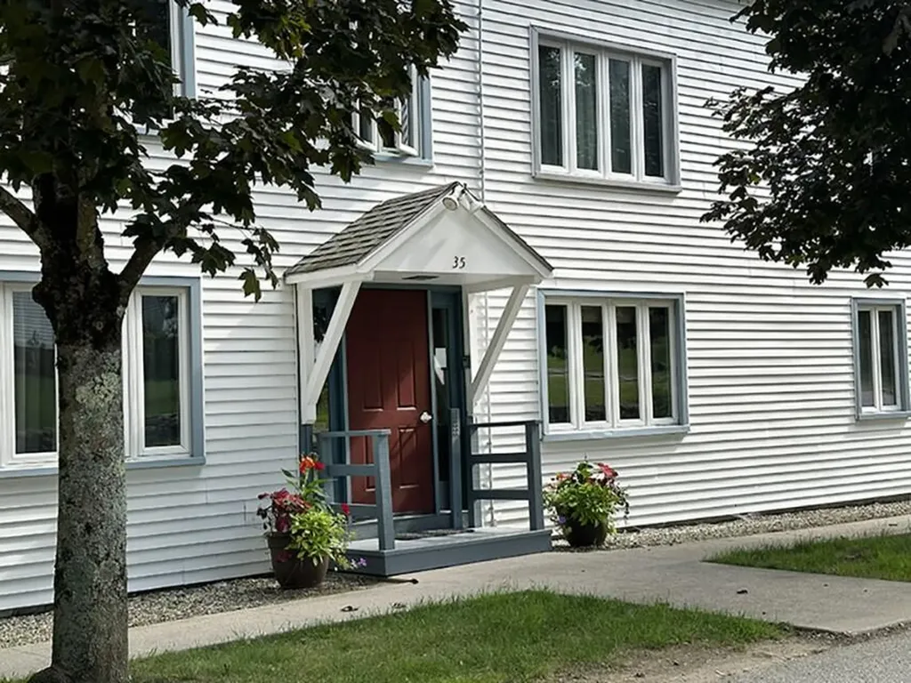 35 Summer Street Wiscasset ME 04578