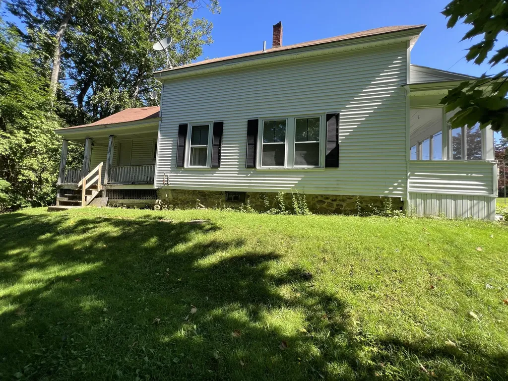 388 Pond Road Lewiston ME 04240