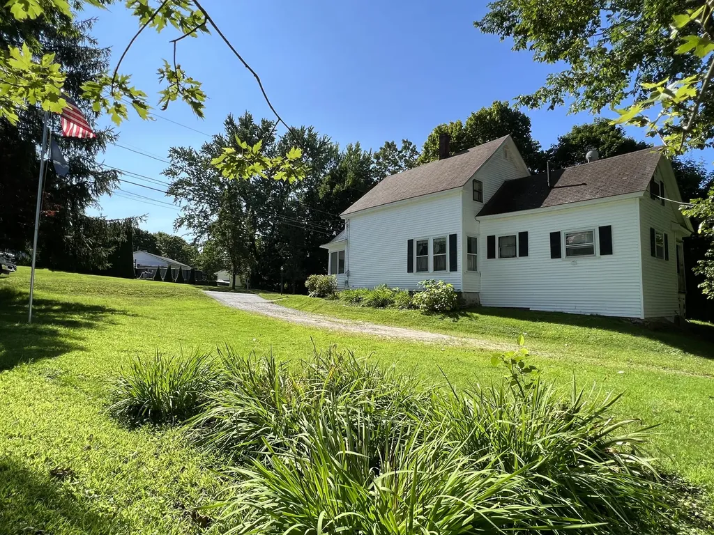 388 Pond Road Lewiston ME 04240