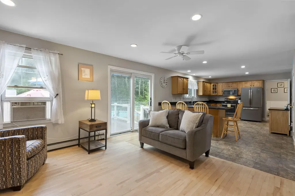 34 Longmeadow Road Scarborough ME 04074