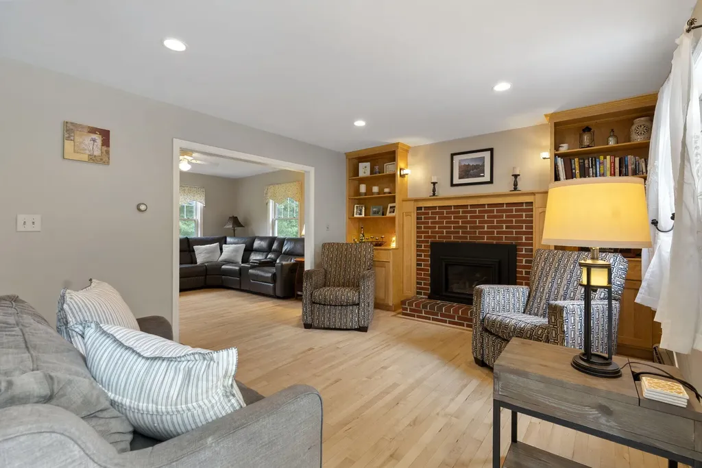 34 Longmeadow Road Scarborough ME 04074
