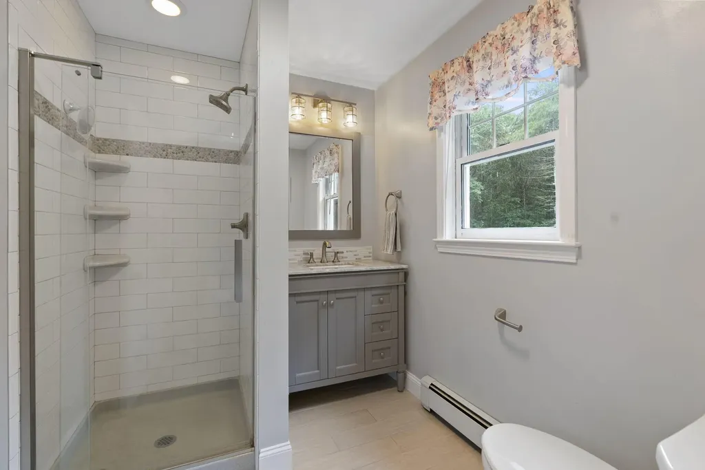 34 Longmeadow Road Scarborough ME 04074