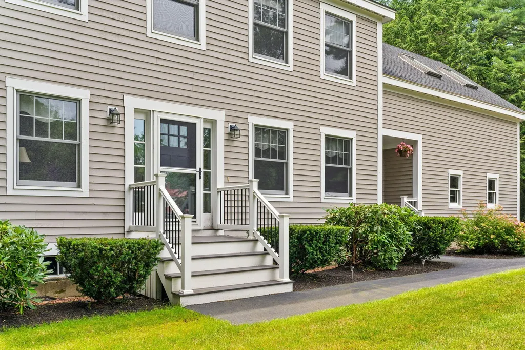 34 Longmeadow Road Scarborough ME 04074