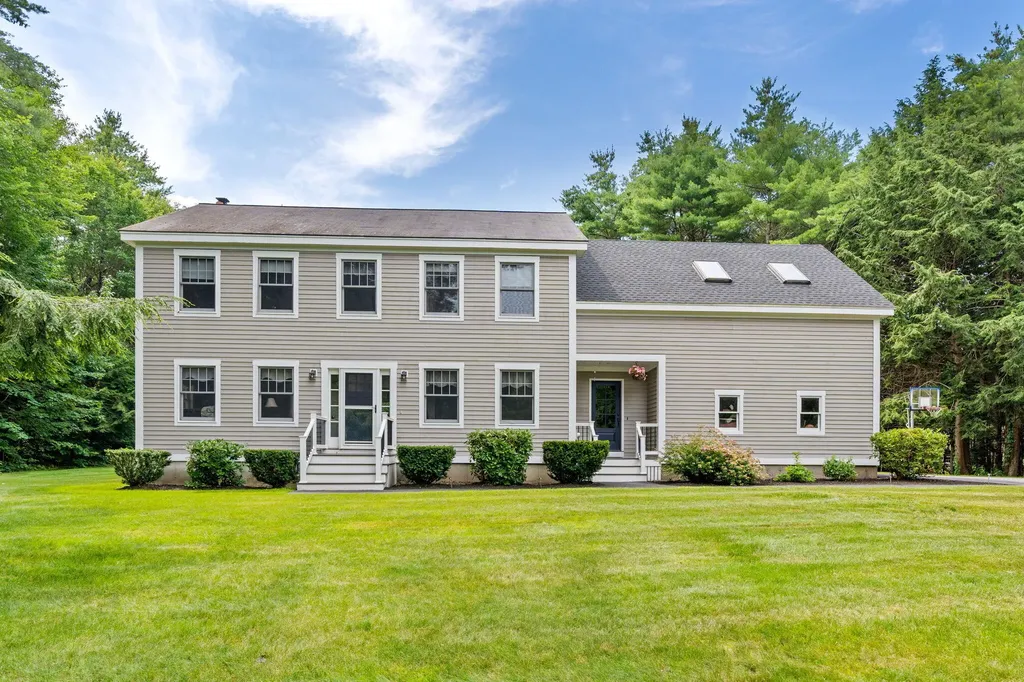 34 Longmeadow Road Scarborough ME 04074