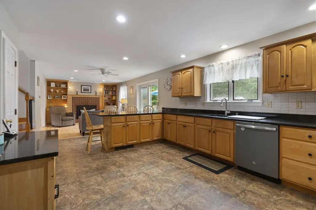 34 Longmeadow Road Scarborough ME 04074