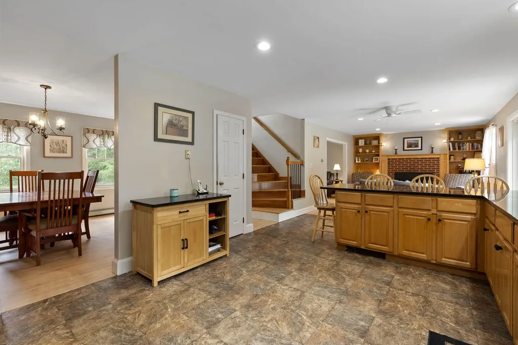 34 Longmeadow Road Scarborough ME 04074