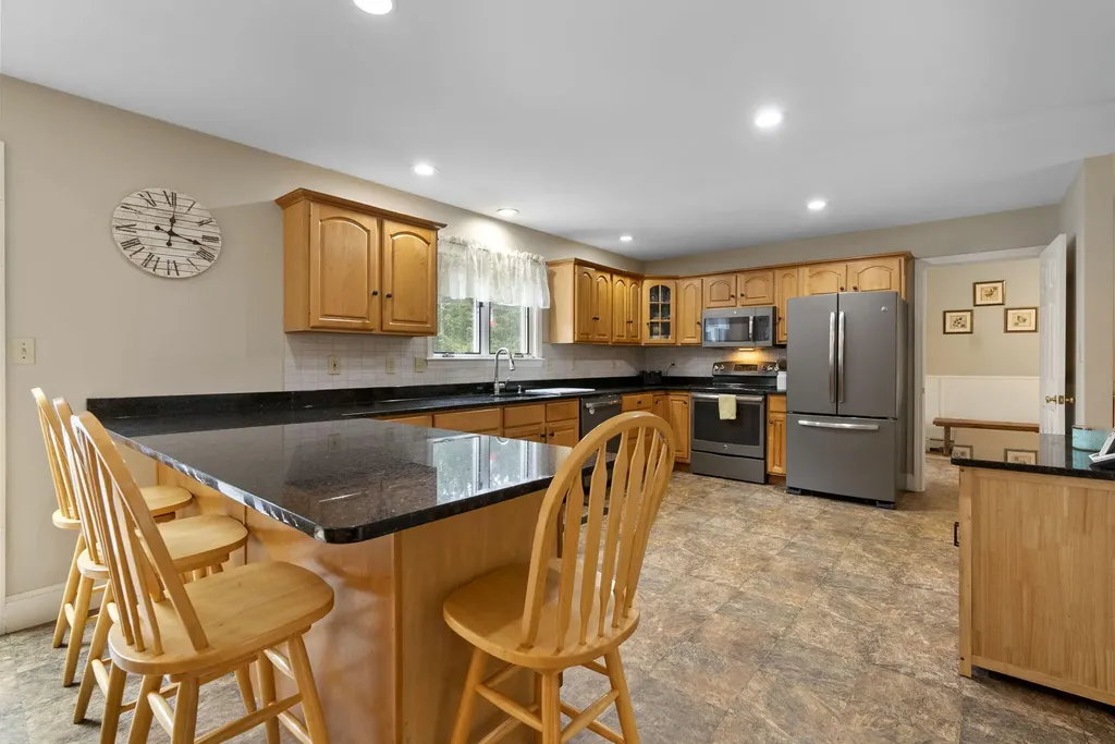 34 Longmeadow Road Scarborough ME 04074