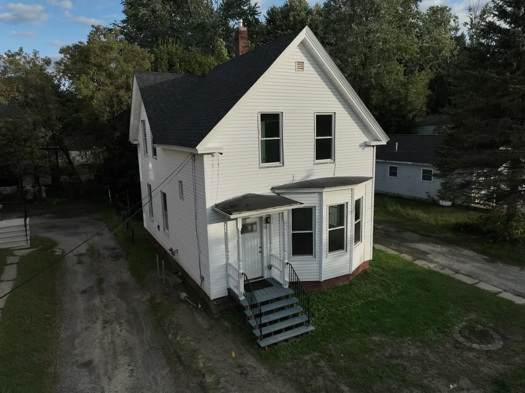13 Orange Street Lewiston ME 04240