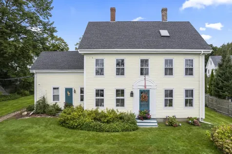 18 Federal Street Wiscasset ME 04578