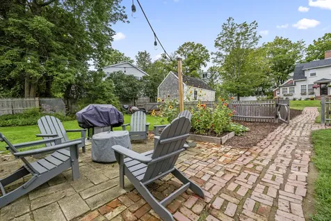 18 Federal Street Wiscasset ME 04578