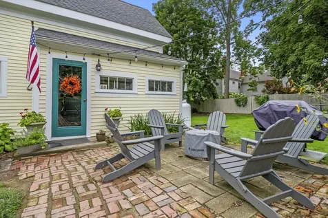 18 Federal Street Wiscasset ME 04578