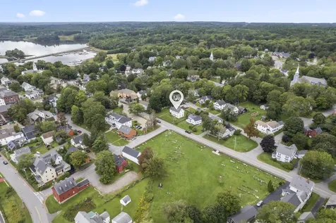 18 Federal Street Wiscasset ME 04578