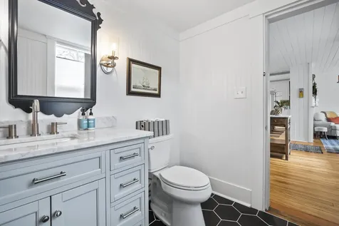 18 Federal Street Wiscasset ME 04578