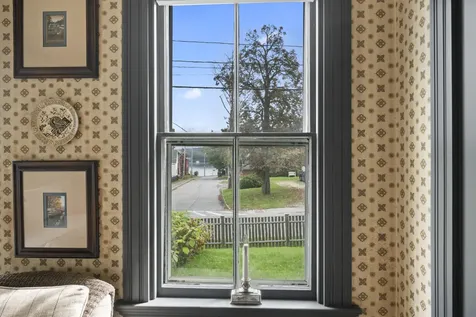 18 Federal Street Wiscasset ME 04578