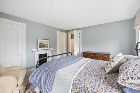 18 Federal Street Wiscasset ME 04578