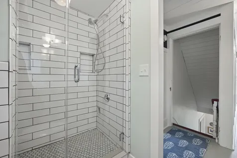 18 Federal Street Wiscasset ME 04578