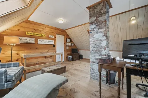 18 Federal Street Wiscasset ME 04578