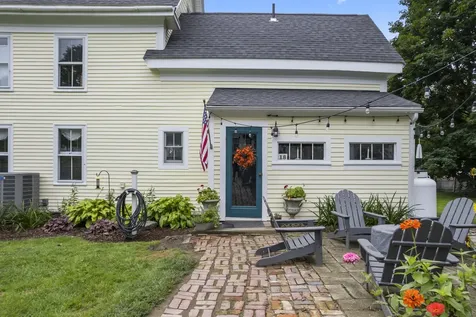 18 Federal Street Wiscasset ME 04578