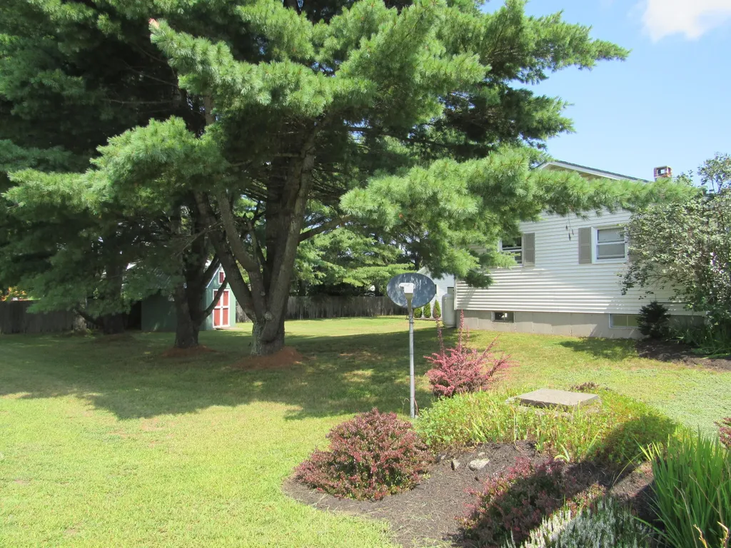 4 Oosoola Street Norridgewock ME 04957