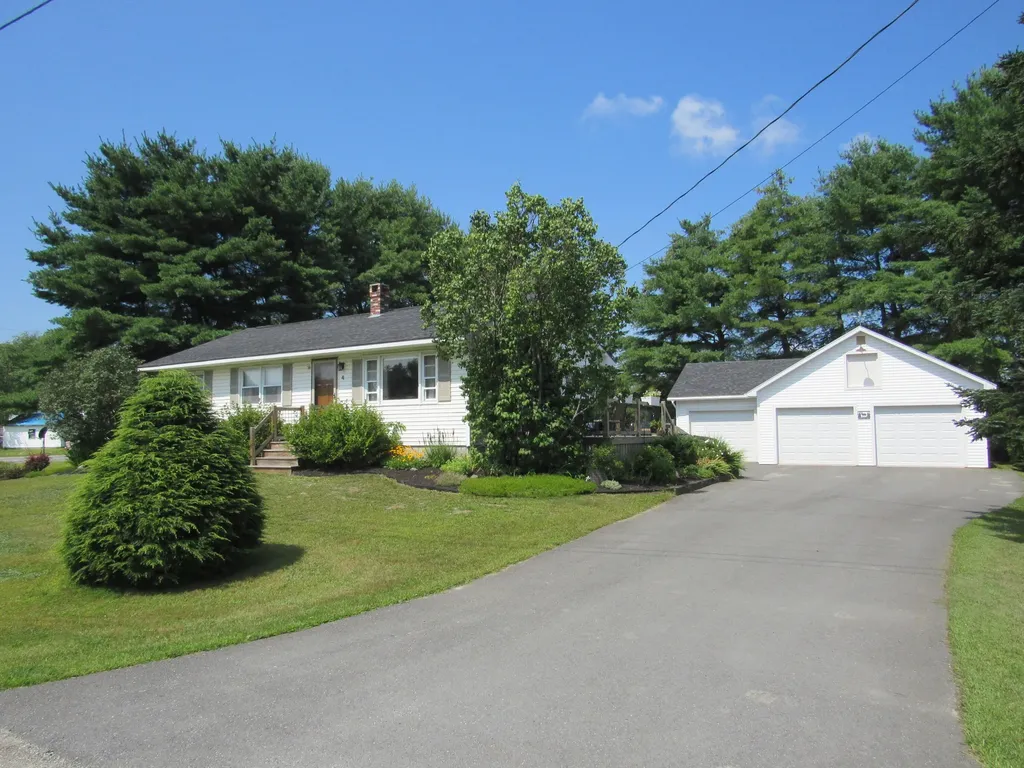 4 Oosoola Street Norridgewock ME 04957