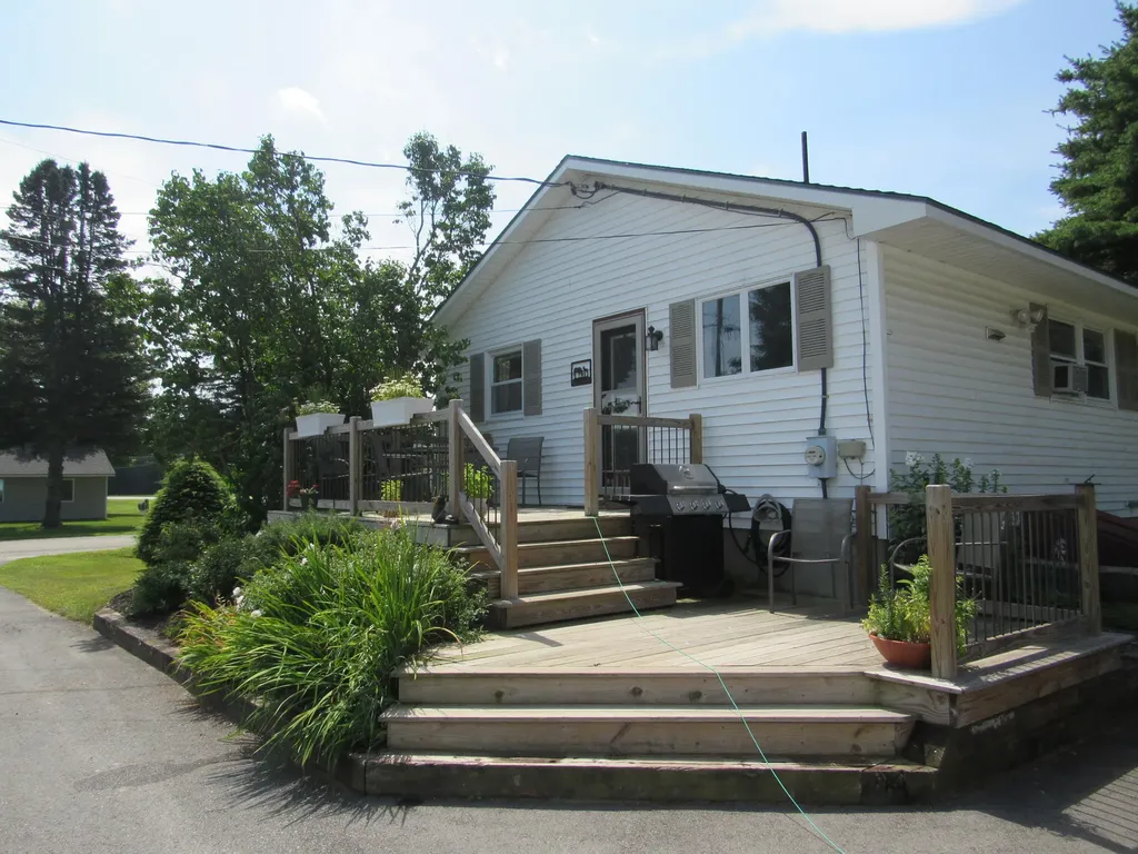 4 Oosoola Street Norridgewock ME 04957