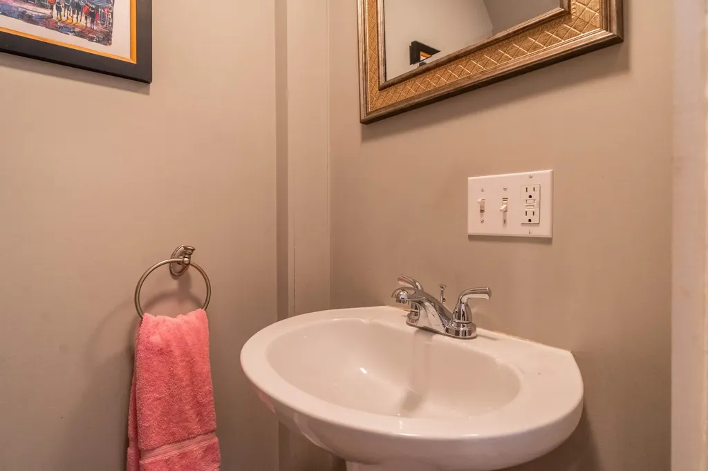 9 Alba Street Portland ME 04103
