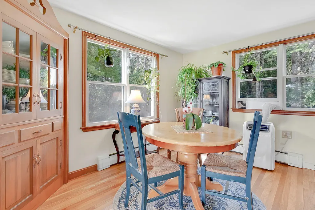 470 Mere Point Road Brunswick ME 04011
