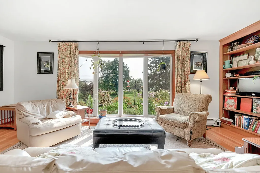 470 Mere Point Road Brunswick ME 04011