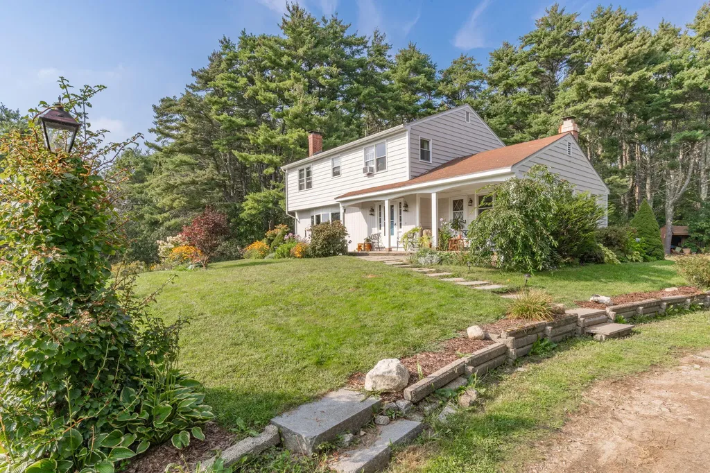 470 Mere Point Road Brunswick ME 04011