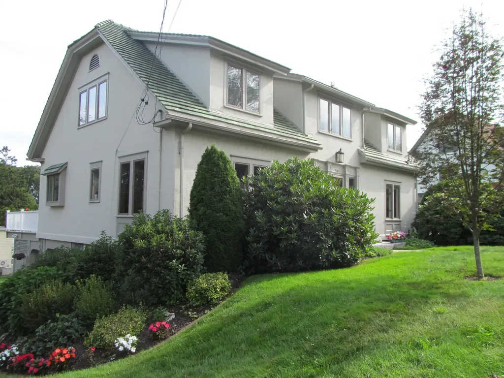 990 Sawyer Street South Portland ME 04106