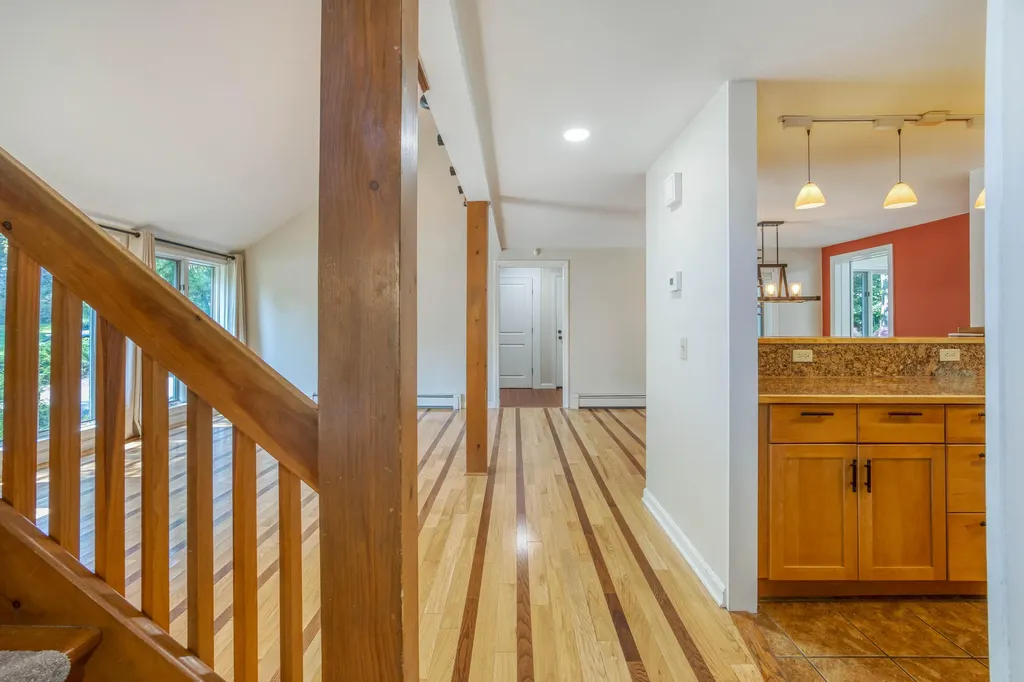 8 Cromwell Drive Orono ME 04473