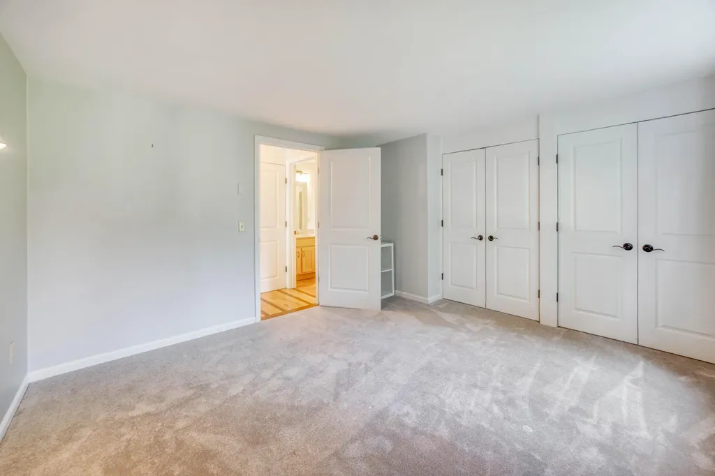 8 Cromwell Drive Orono ME 04473