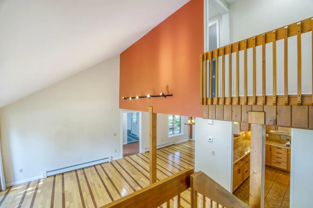8 Cromwell Drive Orono ME 04473